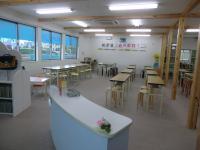 受付カウンター奥が幼児学習スペースです。