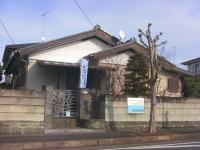 烏山郵便局を目印にお越しください。