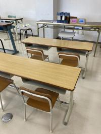 小さいお子様用の机といすもございます。机デビューも応援します!