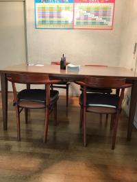 靴はぬいでお上がりください。