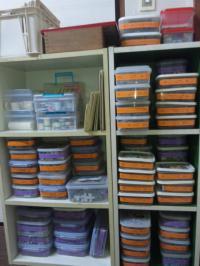 小さな子が遊べるパズルやカードもたくさんご用意しています。