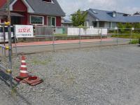 隣接地に駐車場があります。