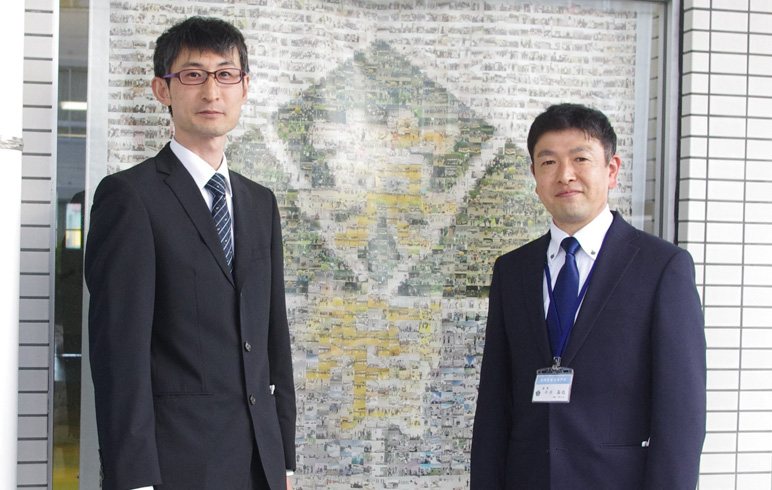 公文式導入当初を知る今井基也教頭（右）と数学教諭の清田圭介先生（左）