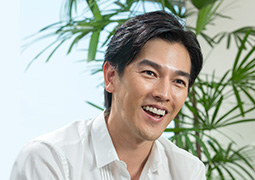 俳優　要 潤さん