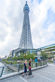 世界一高い自立式タワーに近い公文教室