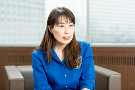 宇宙飛行士　山崎直子さん