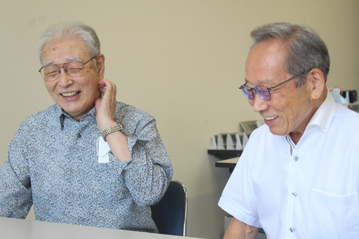 星さん(左)と佐藤さん(右)