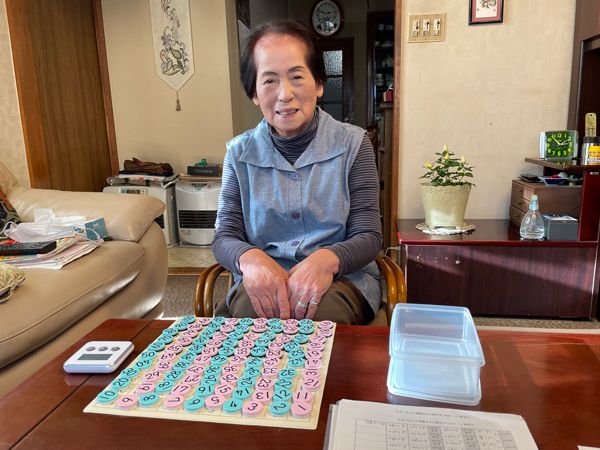 会員の富士子さん（左）