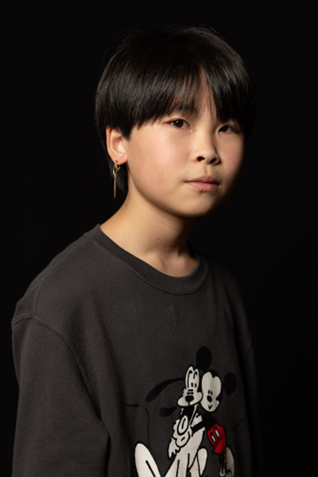 能登半島(日本)の11歳のカナエ